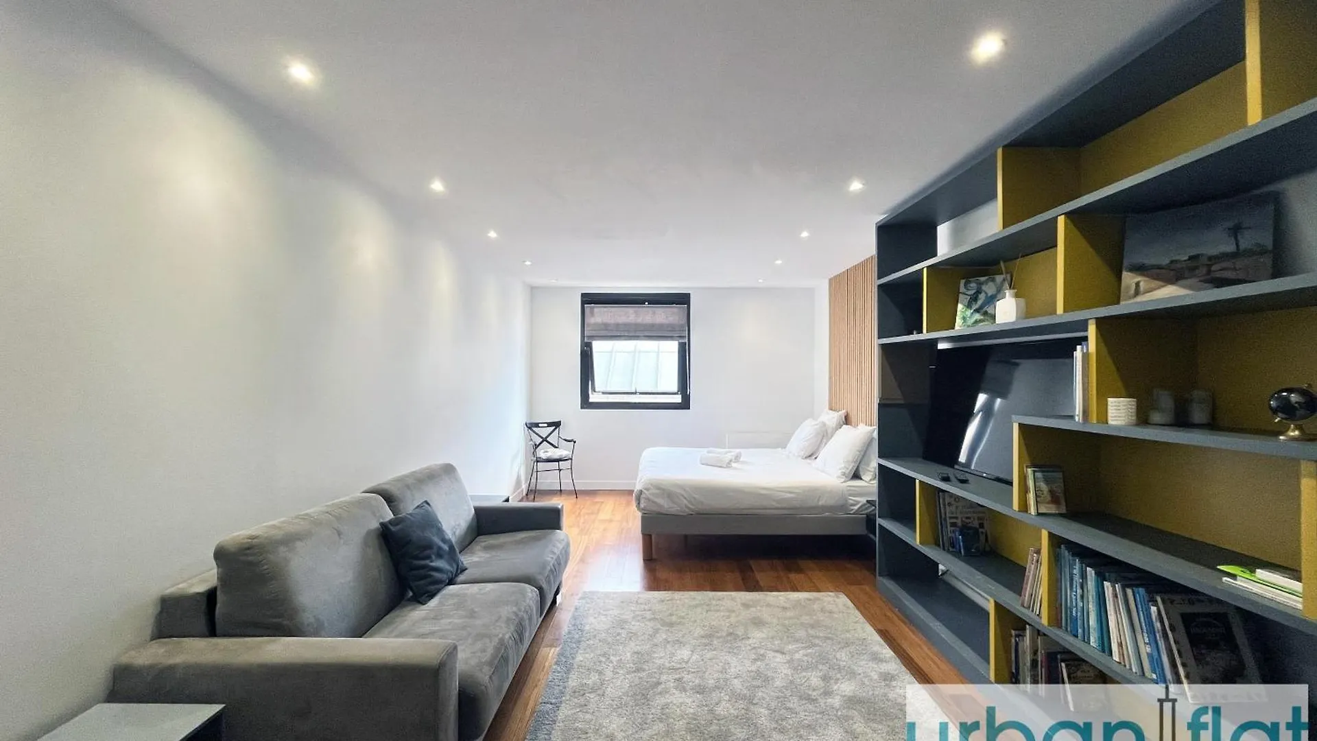 Urban Flat 168 - Spacious 1-Bedroom Apartment In Paris