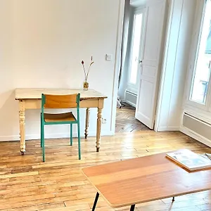 Beautiful 1 Bedroom In Le Marais Parigi